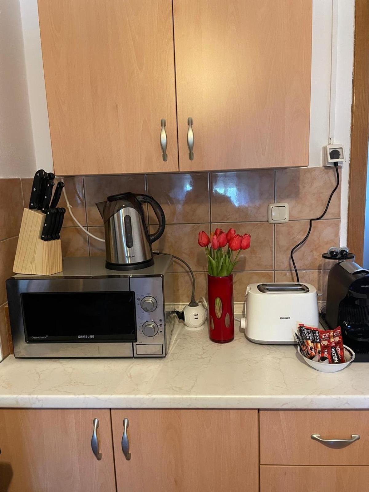 Anamarija Apartments Licko Petrovo Selo Zewnętrze zdjęcie